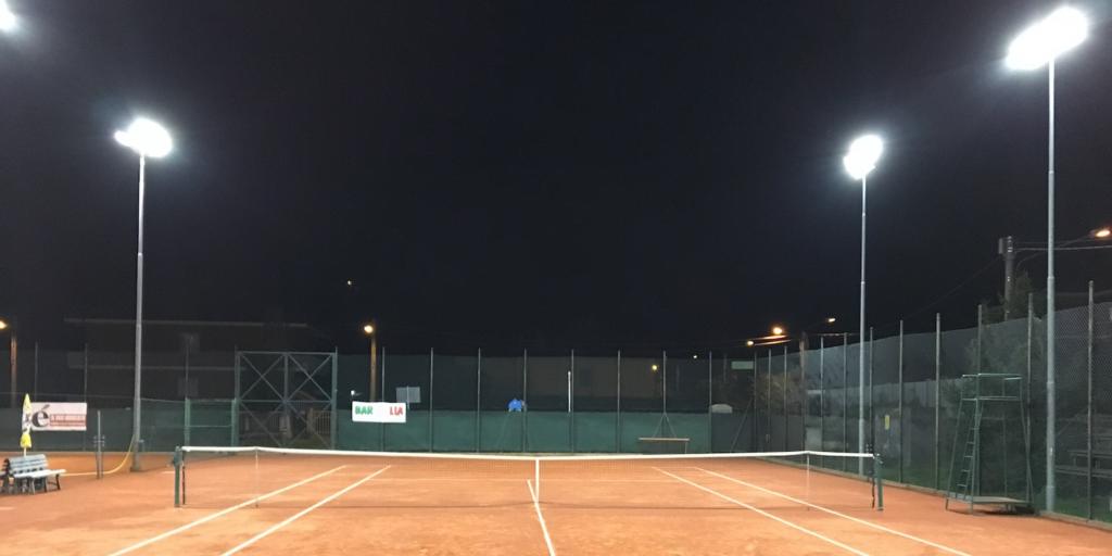 relamping campo da tennis